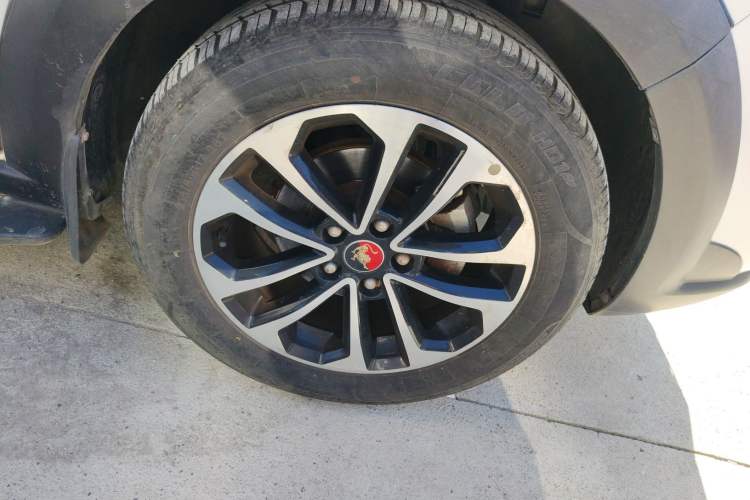 Used FORTHING Joyear X5 2013 1.6L Manual Luxury Model China IV Standard Right Front Wheel Hub