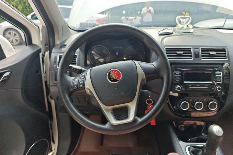 Used FORTHING Joyear X5 2013 1.6L Manual Luxury Model China IV Standard Steering Wheel
