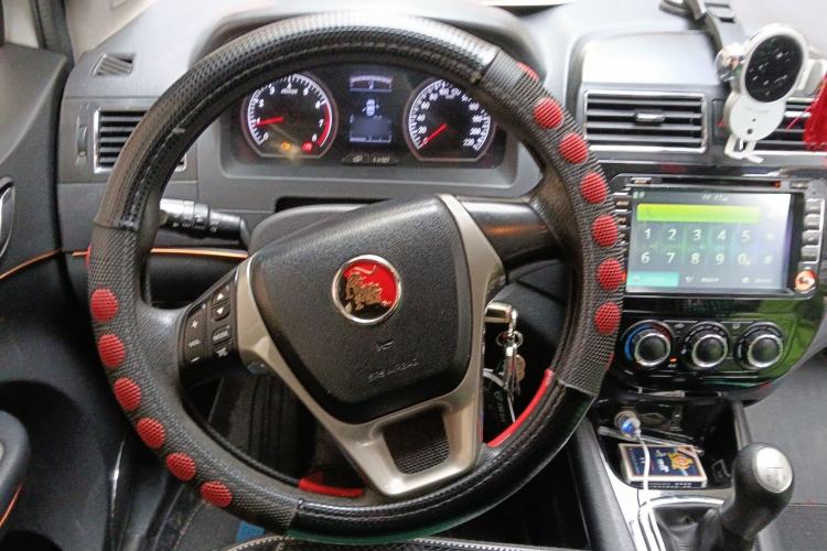 Used FORTHING Joyear X5 2013 1.6L Manual Luxury Model China IV Standard Steering Wheel