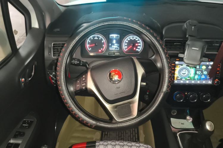 Used FORTHING Joyear X5 2013 1.6L Manual Luxury Model China IV Standard Steering Wheel
