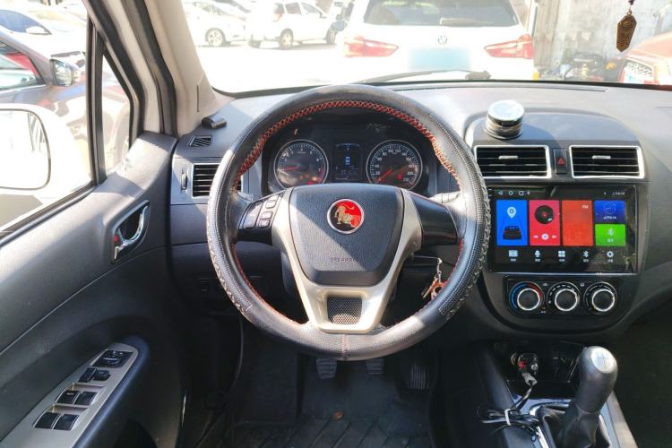 Used FORTHING Joyear X5 2013 1.6L Manual Luxury Model China IV Standard Steering Wheel