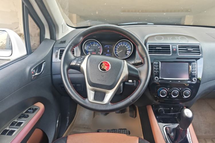 Used FORTHING Joyear X5 2013 1.6L Manual Luxury Model China IV Standard Steering Wheel