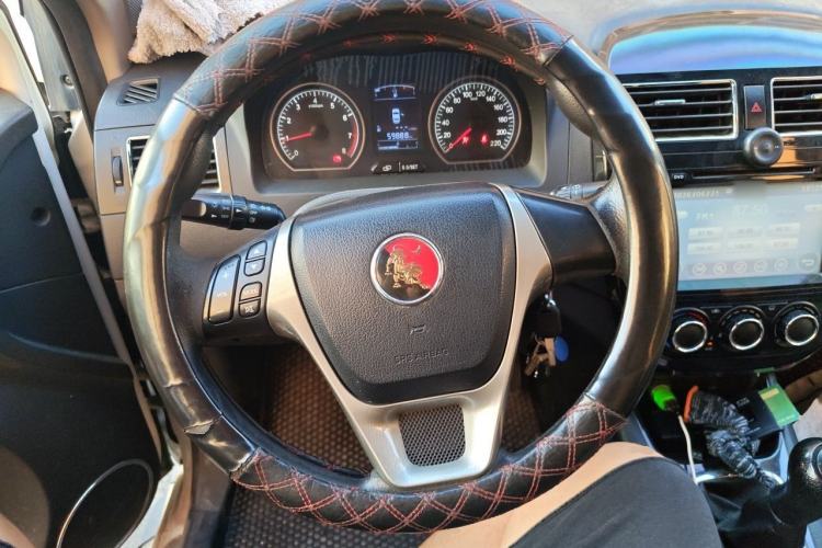 Used FORTHING Joyear X5 2013 1.6L Manual Luxury Model China V Standard Steering Wheel