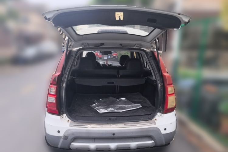Used FORTHING Joyear X5 2013 1.8T Manual Luxury Model Trunk