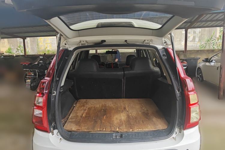 Used FORTHING Joyear X5 2013 1.8T Manual Luxury Model Trunk