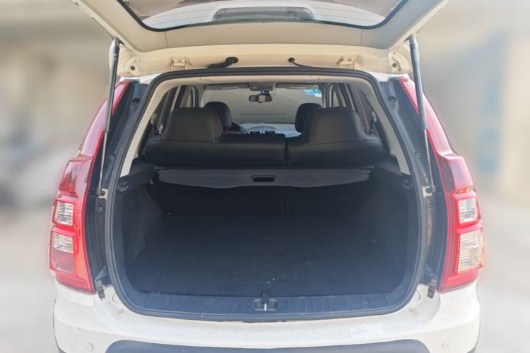 Used FORTHING Joyear X5 2013 1.6L Manual Luxury Model China IV Standard Trunk