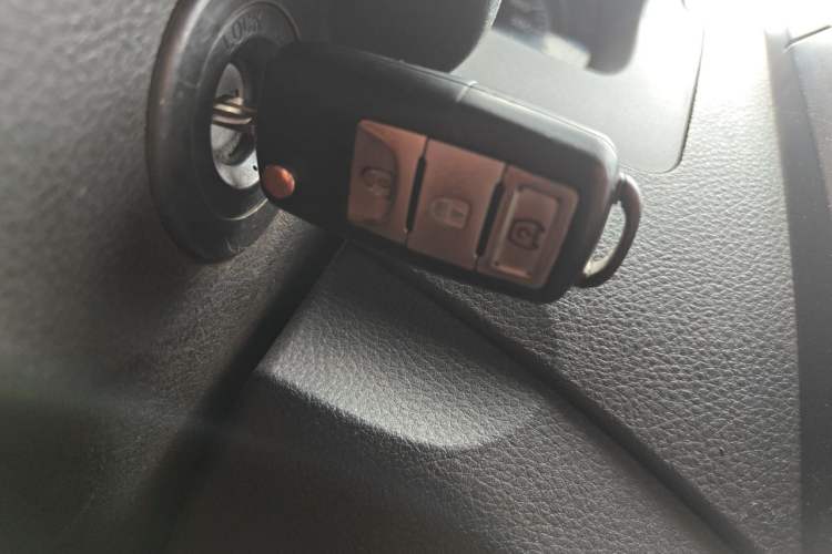 Used FORTHING Joyear X5 2013 1.6L Manual Luxury Model China IV Standard Vehicle Key