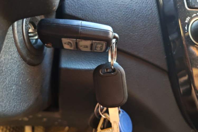 Used FORTHING Joyear X5 2013 1.6L Manual Luxury Model China V Standard Vehicle Key