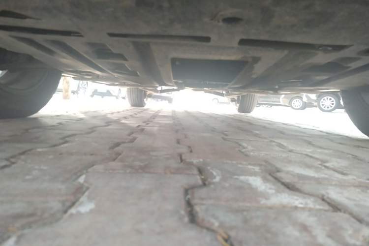 Used FORTHING Joyear X5 2013 1.6L Manual Luxury Model China IV Standard Chassis Front