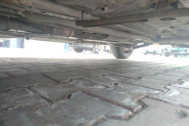 Used FORTHING Joyear X5 2013 1.6L Manual Luxury Model China IV Standard Chassis Front Left