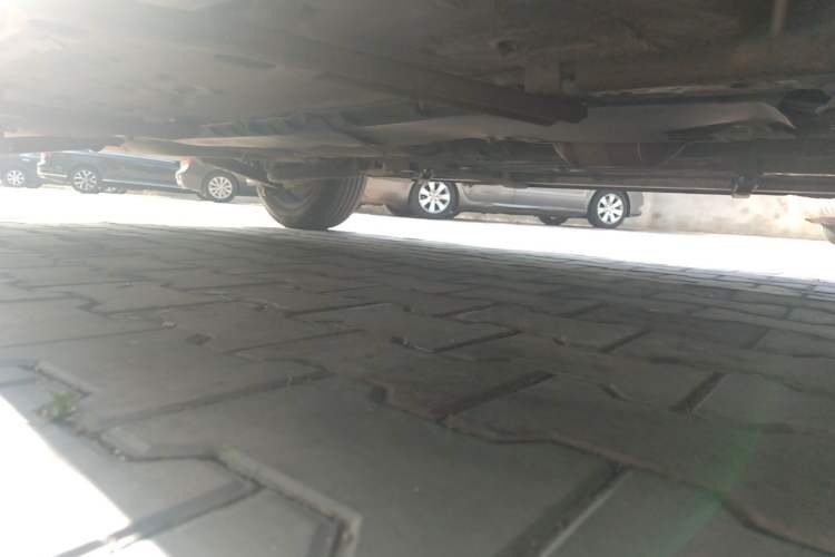 Used FORTHING Joyear X5 2013 1.6L Manual Luxury Model China IV Standard Chassis Front Right