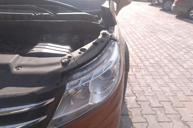 Used FORTHING Joyear X5 2013 1.6L Manual Luxury Model China IV Standard Engine Bay Left