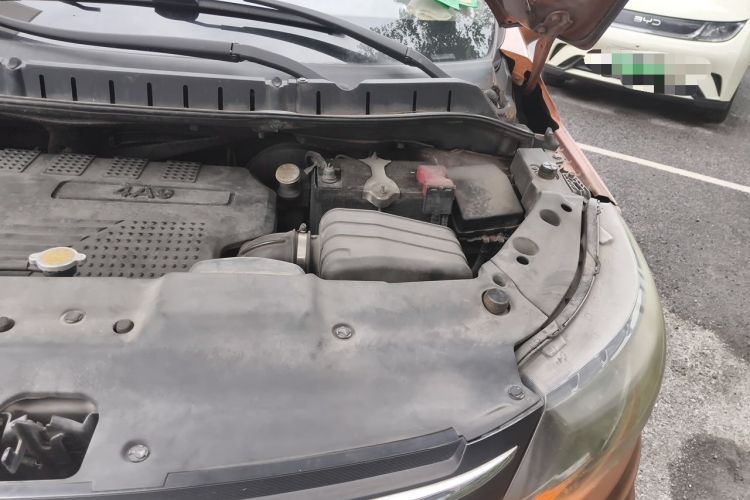 Used FORTHING Joyear X5 2013 1.6L Manual Luxury Model China IV Standard Engine Bay Left