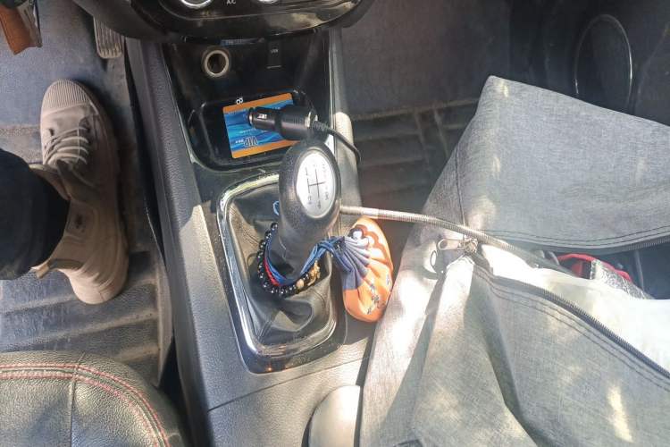Used FORTHING Joyear X5 2013 1.6L Manual Luxury Model China V Standard Gear Lever