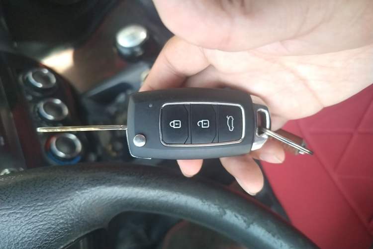 Used FORTHING Joyear X5 2013 1.6L Manual Luxury Model China IV Standard Vehicle Key