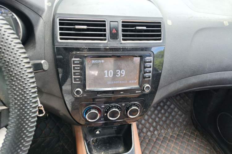 Used FORTHING Joyear X5 2015 1.6L Manual Luxury Model Audio And AC Panel