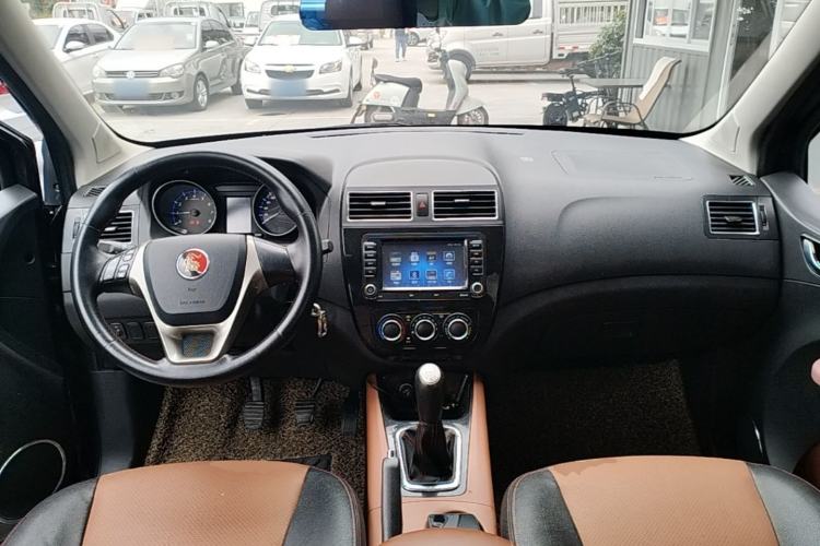 Used FORTHING Joyear X5 2015 1.6L Manual Luxury Model Center Console