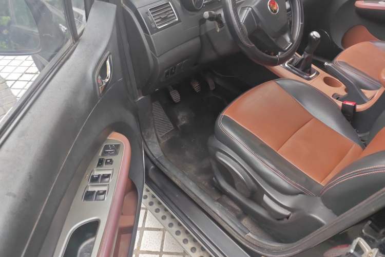 Used FORTHING Joyear X5 2015 1.6L Manual Luxury Model Driver Seat