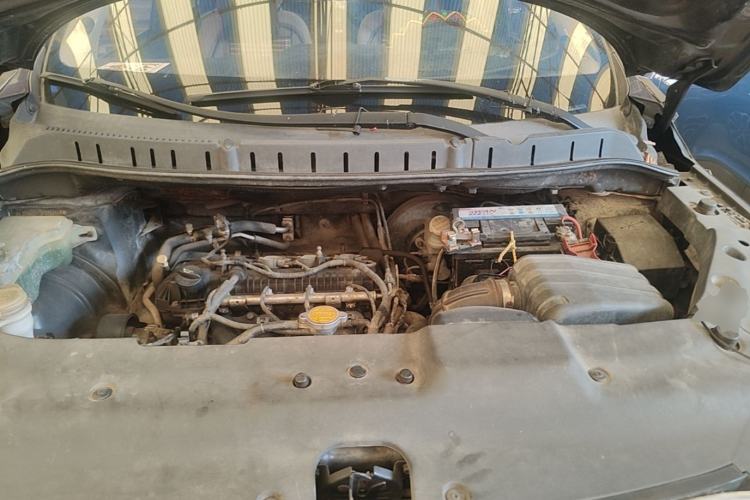 Used FORTHING Joyear X5 2015 1.6L Manual Luxury Model Engine Bay