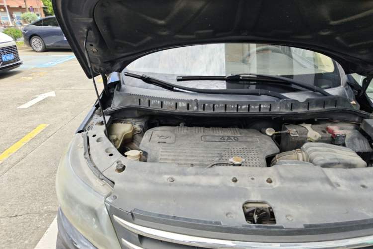 Used FORTHING Joyear X5 2015 1.6L Manual Luxury Model Engine Bay Right