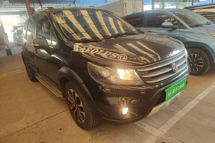 Used FORTHING Joyear X5 2015 1.6L Manual Luxury Model Front Right 45 Deg