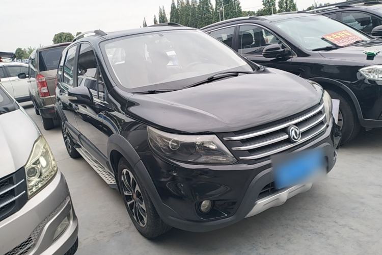 Used FORTHING Joyear X5 2015 1.6L Manual Luxury Model Front Right 45 Deg