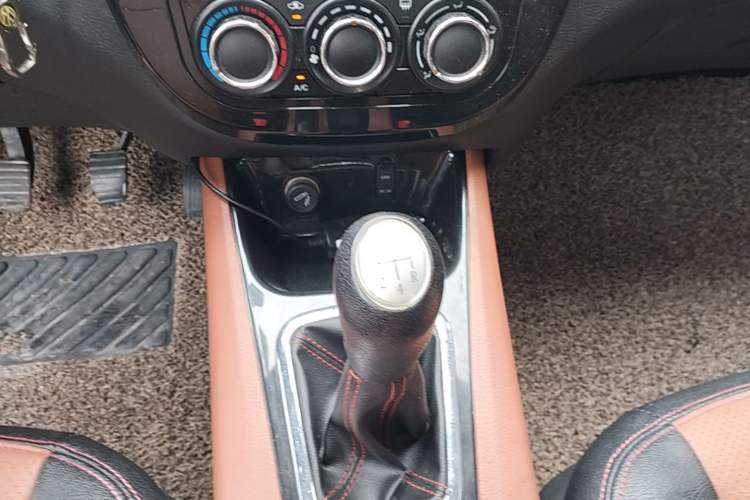 Used FORTHING Joyear X5 2015 1.6L Manual Luxury Model Gear Lever