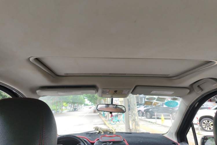 Used FORTHING Joyear X5 2015 1.6L Manual Luxury Model Headliner