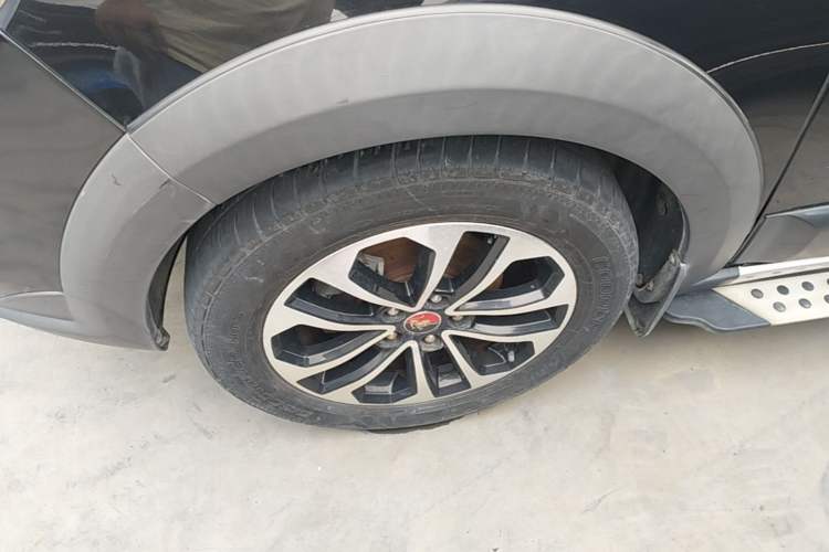 Used FORTHING Joyear X5 2015 1.6L Manual Luxury Model Left Front Wheel Hub