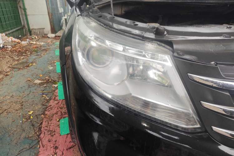 Used FORTHING Joyear X5 2015 1.6L Manual Luxury Model Right Front Headlight