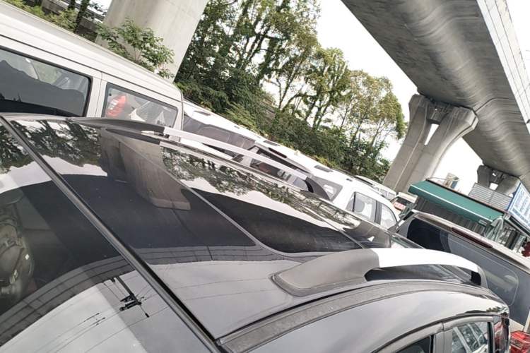 Used FORTHING Joyear X5 2015 1.6L Manual Luxury Model Roof