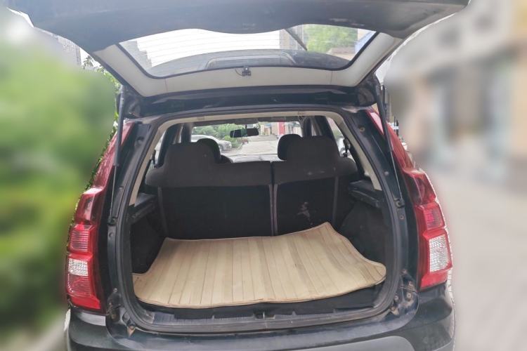 Used FORTHING Joyear X5 2015 1.6L Manual Luxury Model Trunk