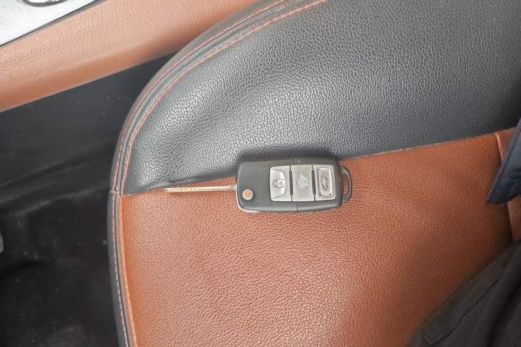Used FORTHING Joyear X5 2015 1.6L Manual Luxury Model Vehicle Key