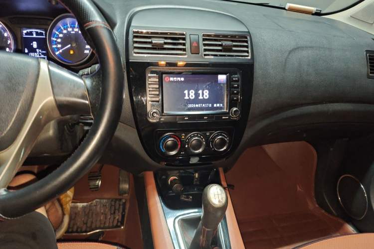 Used FORTHING Joyear X5 2015 1.6L Manual Luxury Model Audio And AC Panel
