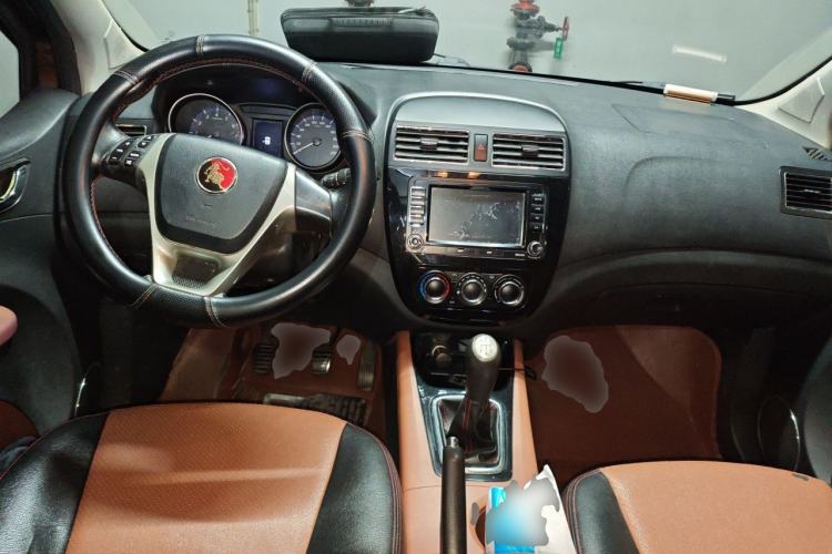 Used FORTHING Joyear X5 2015 1.6L Manual Luxury Model Center Console