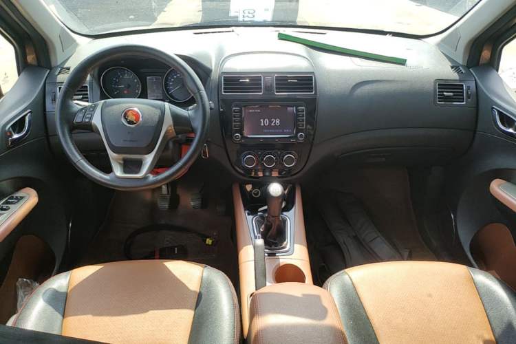 Used FORTHING Joyear X5 2015 1.6L Manual Luxury Model Center Console