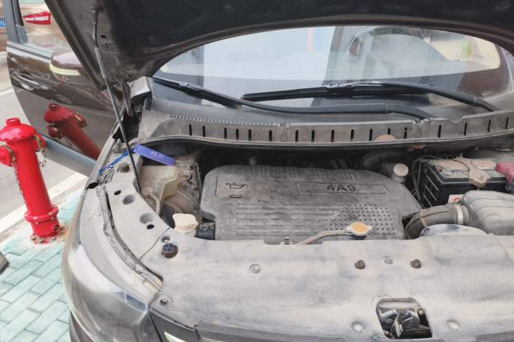 Used FORTHING Joyear X5 2015 1.6L Manual Luxury Model Engine Bay Right