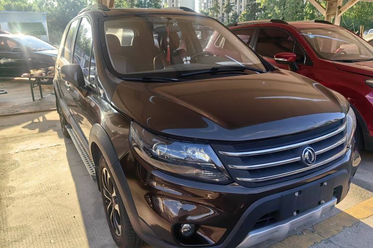 Used FORTHING Joyear X5 2015 1.6L Manual Luxury Model Exterior 2