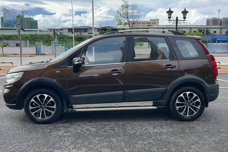Used FORTHING Joyear X5 2015 1.6L Manual Luxury Model Exterior 3