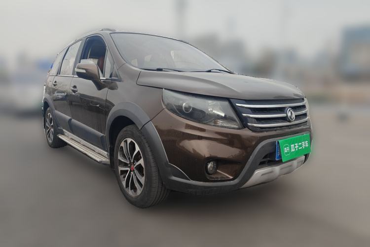 Used FORTHING Joyear X5 2015 1.6L Manual Luxury Model Front Right 45 Deg