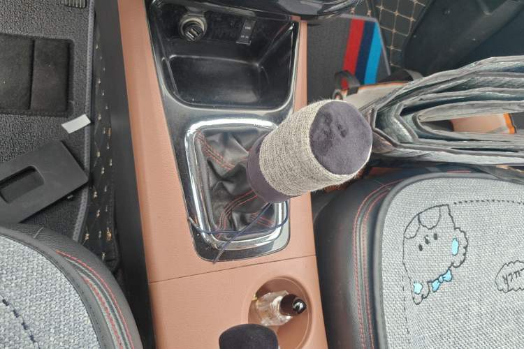 Used FORTHING Joyear X5 2015 1.6L Manual Luxury Model Gear Lever