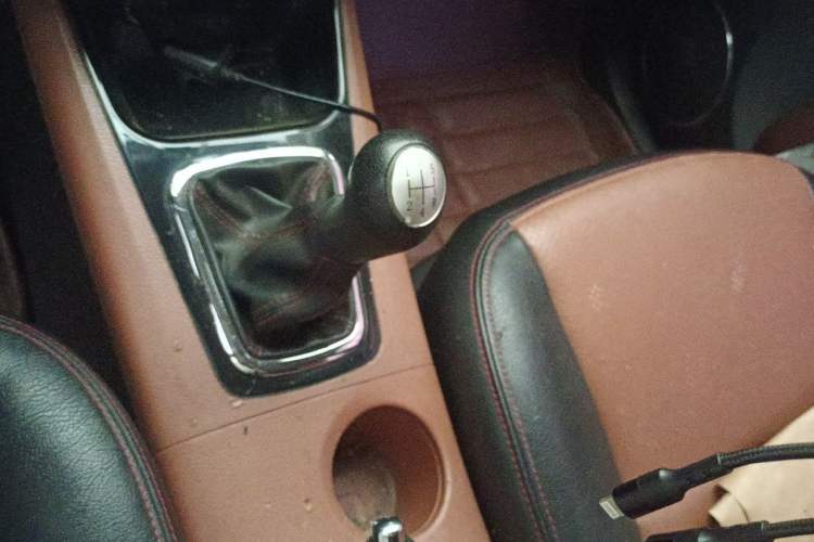 Used FORTHING Joyear X5 2015 1.6L Manual Luxury Model Gear Lever