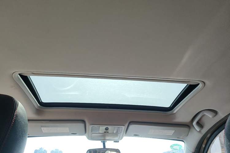 Used FORTHING Joyear X5 2015 1.6L Manual Luxury Model Headliner