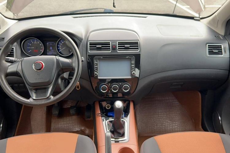 Used FORTHING Joyear X5 2015 1.6L Manual Luxury Model Interior 1