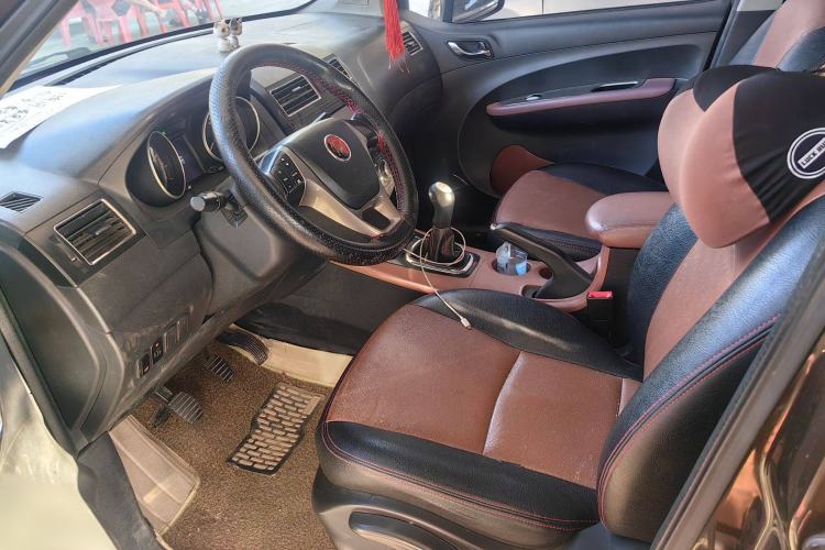 Used FORTHING Joyear X5 2015 1.6L Manual Luxury Model Interior 1