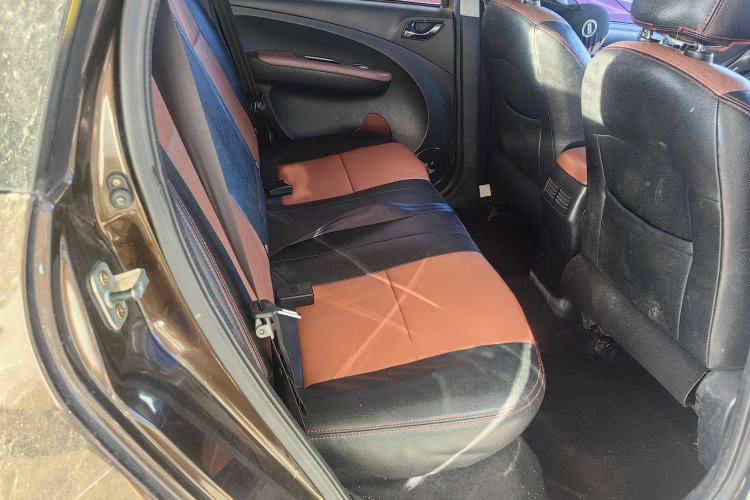 Used FORTHING Joyear X5 2015 1.6L Manual Luxury Model Interior 4