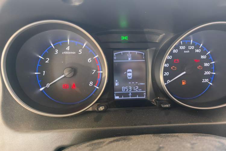 Used FORTHING Joyear X5 2015 1.6L Manual Luxury Model Odometer Close Up