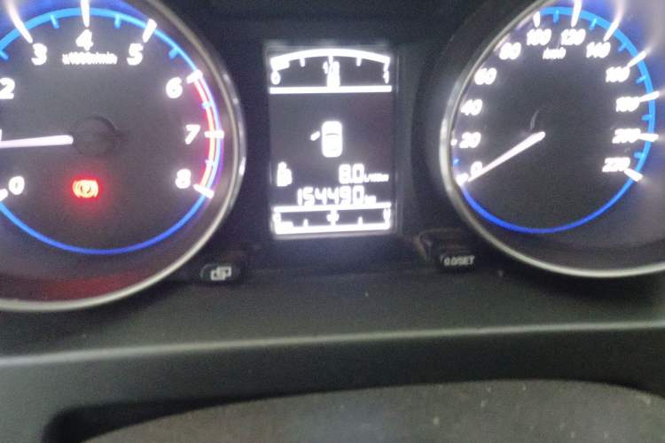Used FORTHING Joyear X5 2015 1.6L Manual Luxury Model Odometer Close Up