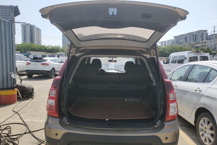 Used FORTHING Joyear X5 2015 1.6L Manual Luxury Model Trunk