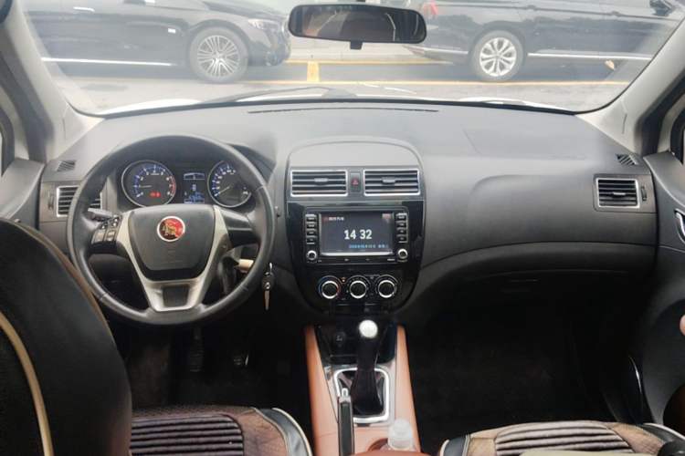 Used FORTHING Joyear X5 2015 1.6L Manual Luxury Model Center Console